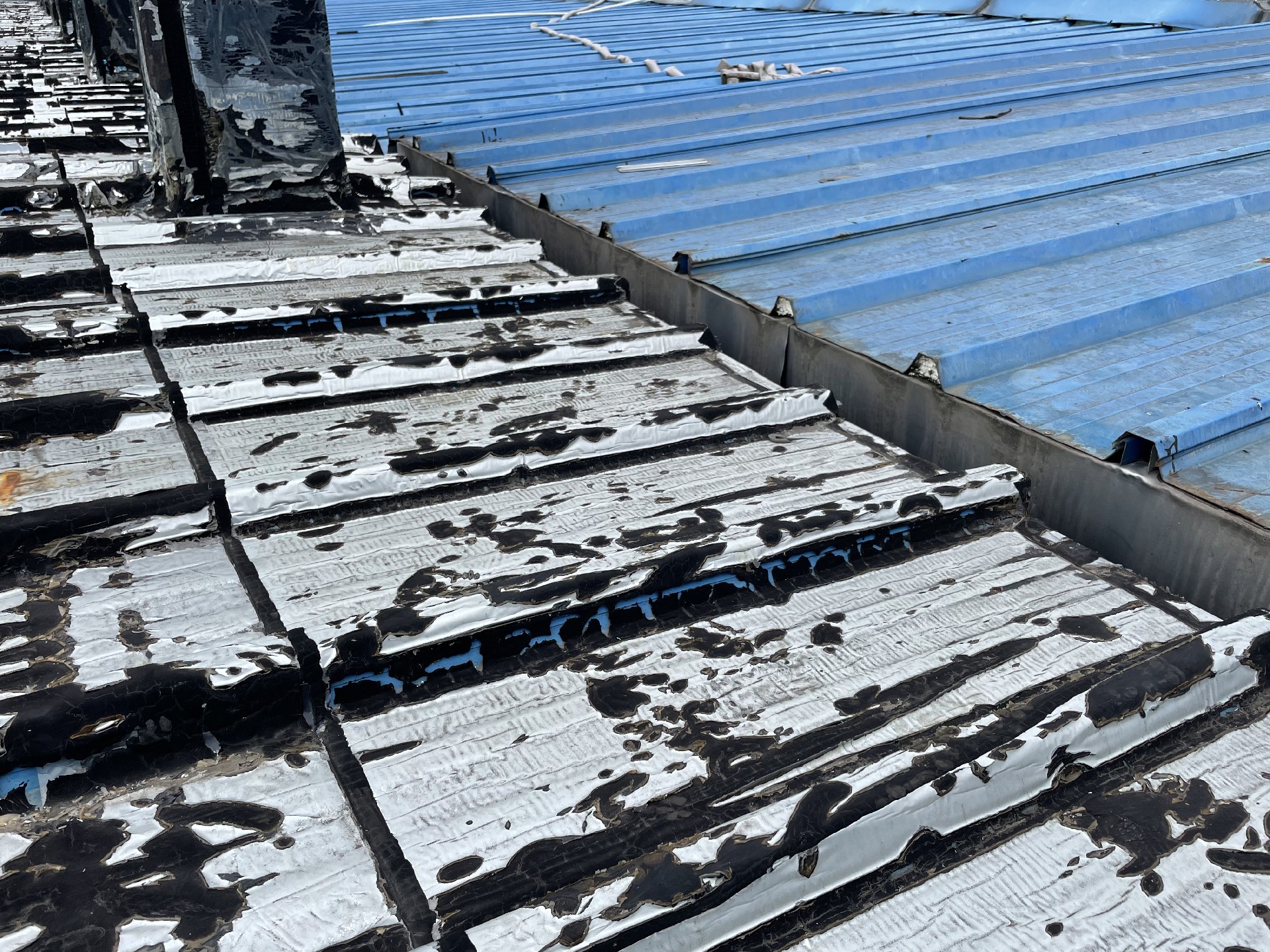 厂房屋顶、钢结构厂房屋顶防水补漏施工的现状及解决方法分析